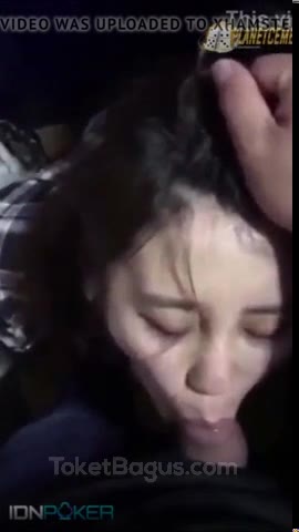 Lonte Dipaksa Nyepong  Kencingin