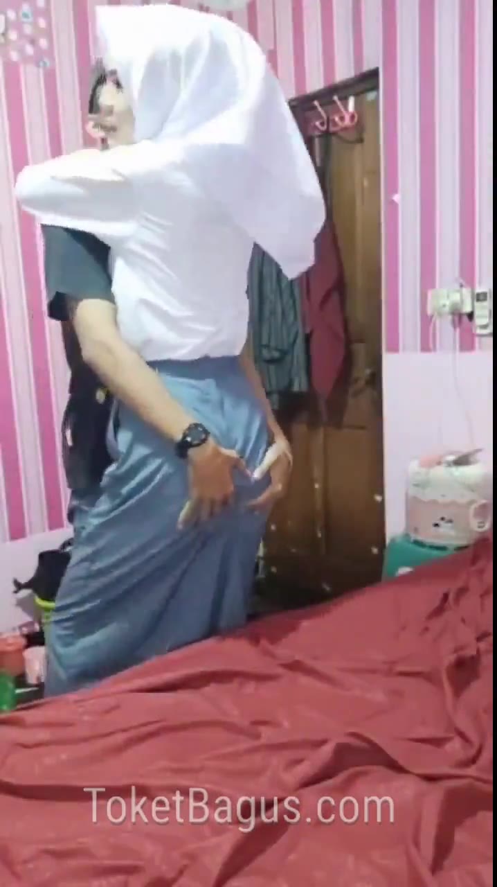 Murid SMA pakek jilbab bolos sekolah demi bisa ngewe